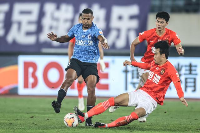 马祖拉谈球队失利：需改进进攻和防守的连贯性